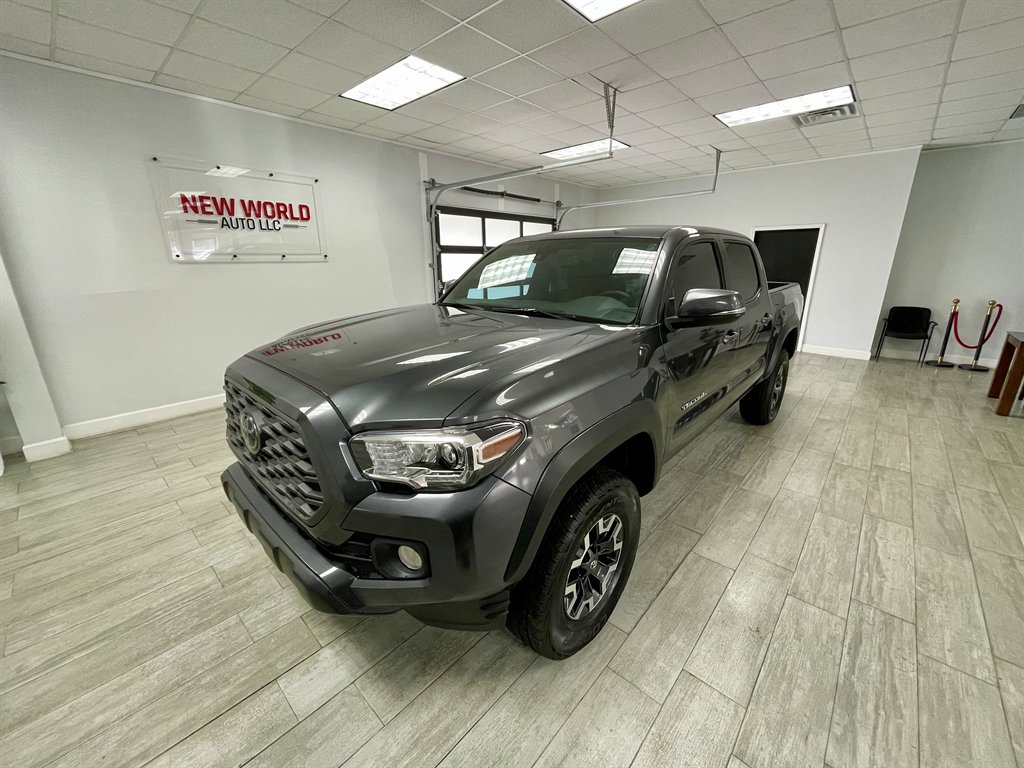 2022 Toyota Tacoma TRD Off Road's photo