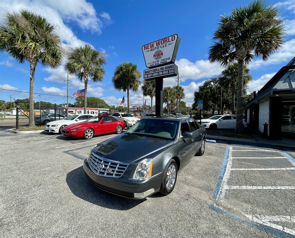 2010 Cadillac DTS Luxury Collection