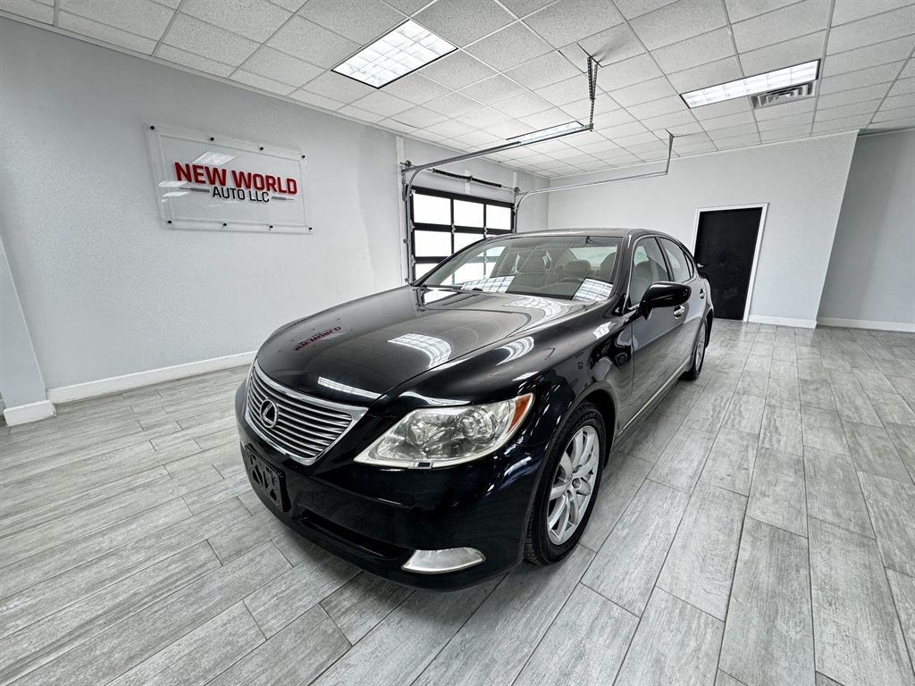 2008 Lexus LS Base