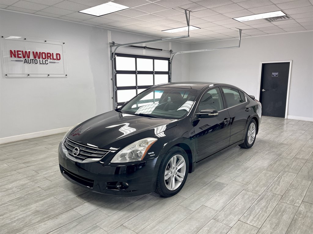 2012 Nissan Altima 3.5 SR CVT's photo