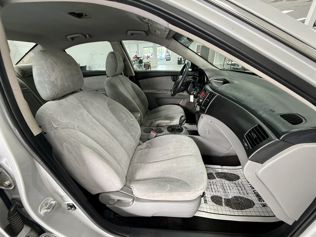 2009 Kia Optima LX - Photo 11
