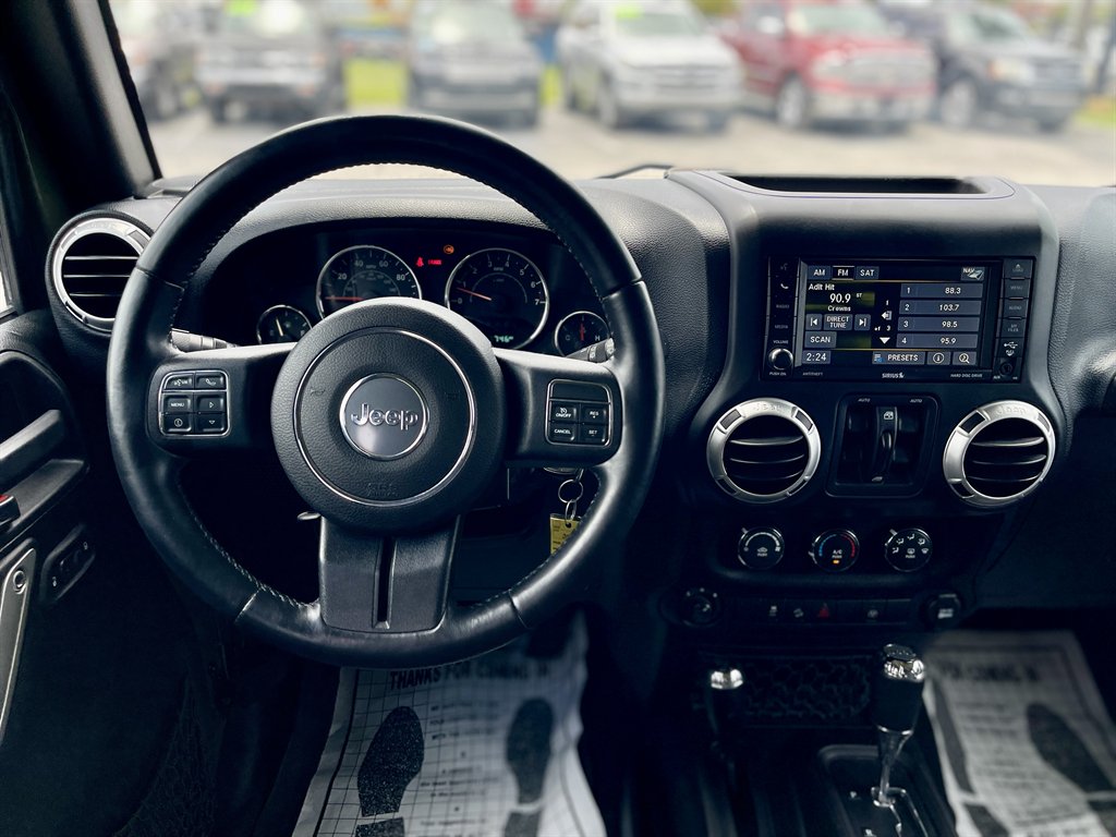 2016 Jeep Wrangler Unlimited Sahara - Photo 15