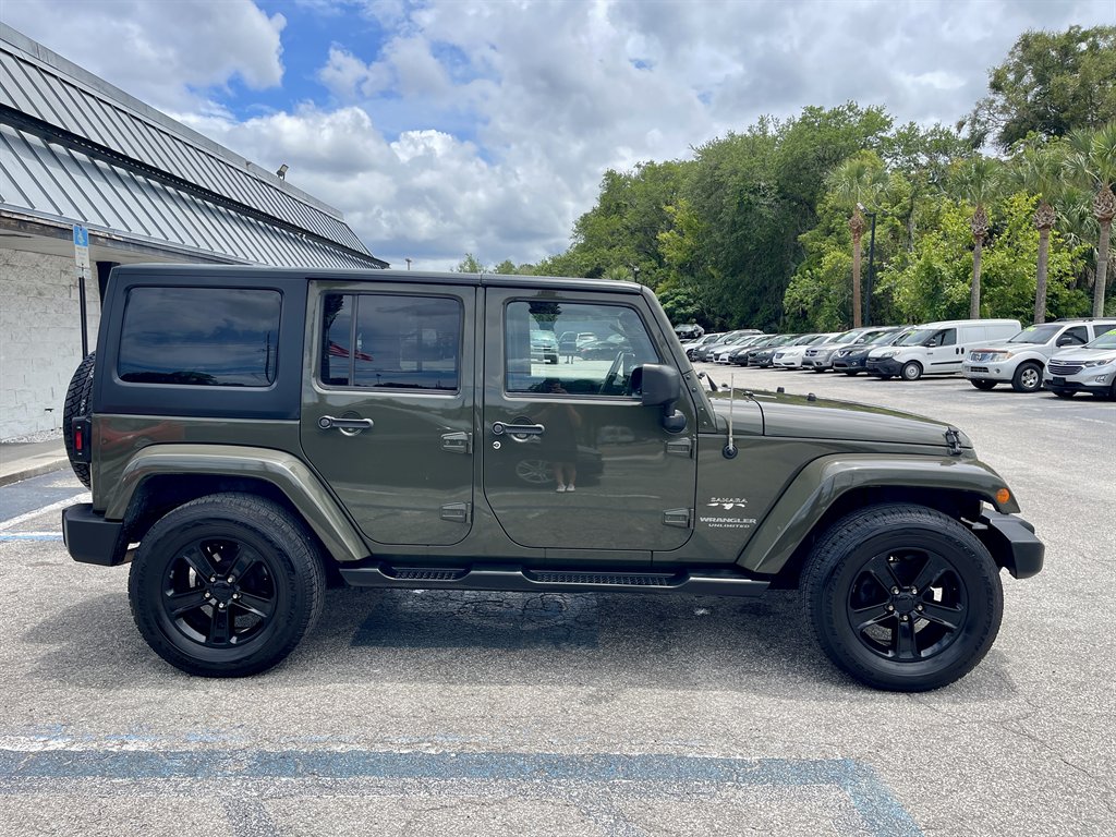 2016 Jeep Wrangler Unlimited Sahara - Photo 6