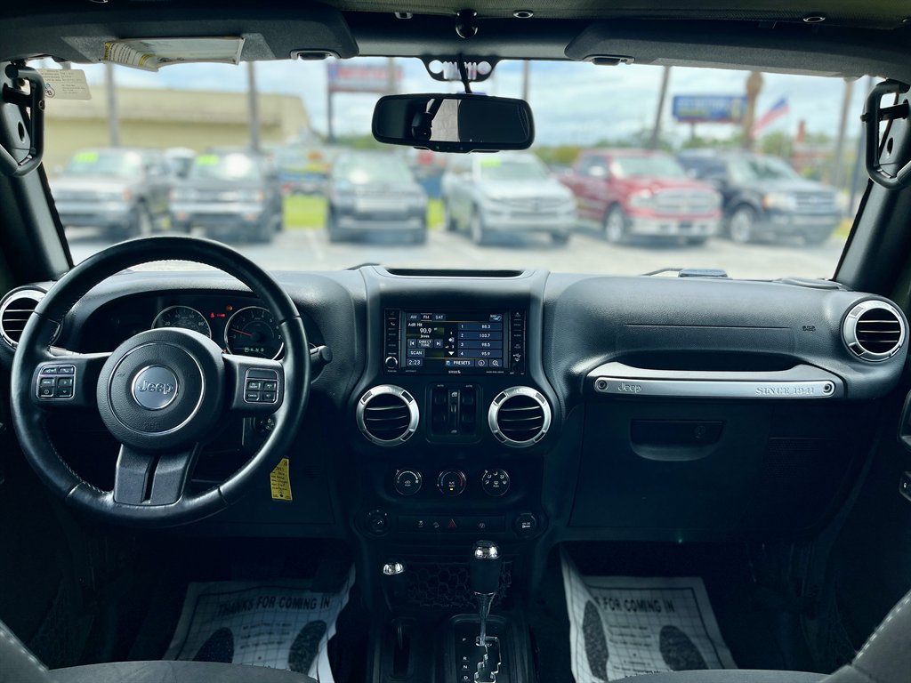 2016 Jeep Wrangler Unlimited Sahara - Photo 14