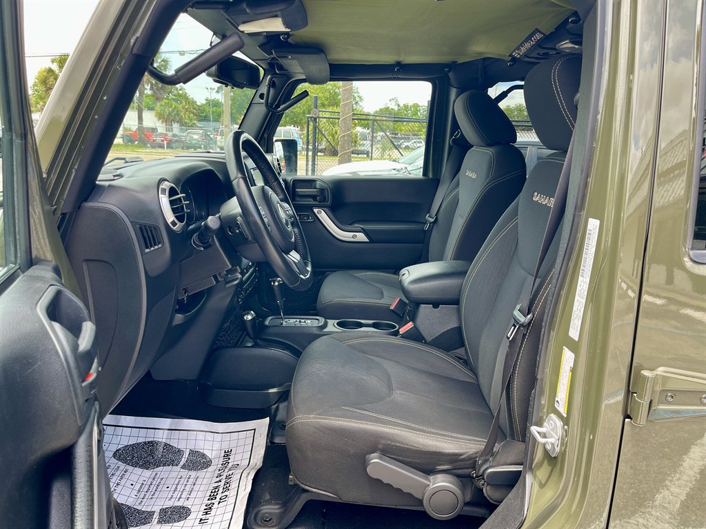 2016 Jeep Wrangler Unlimited Sahara - Photo 9