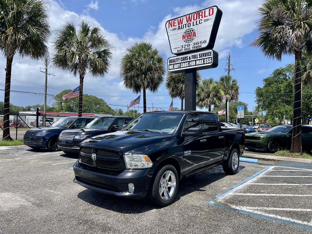 2015 RAM 1500 Express Crew Cab's photo
