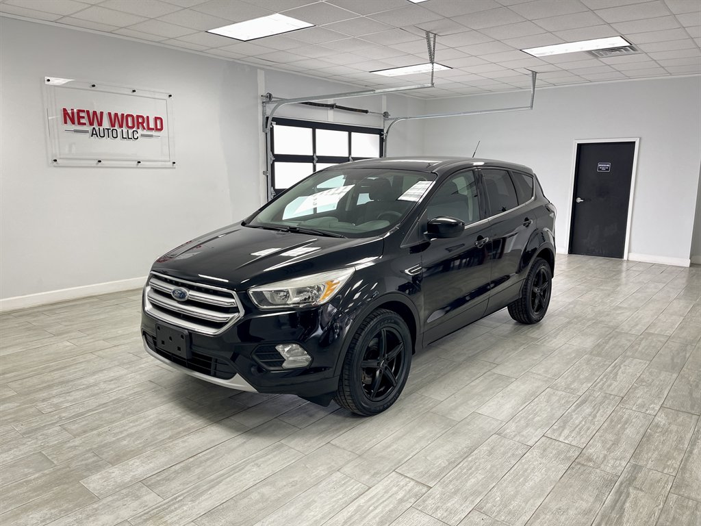2017 Ford Escape SE's photo