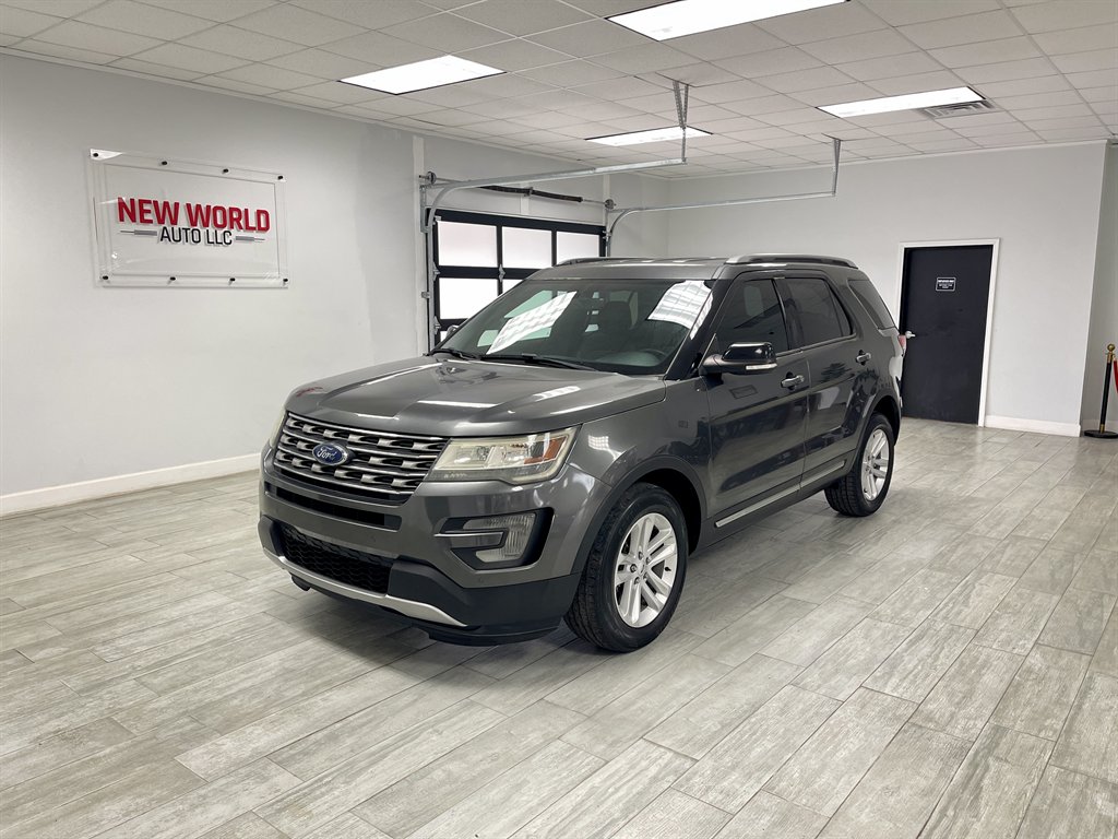 2016 Ford Explorer XLT FWD's photo