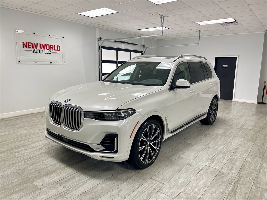 2020 BMW X7 xDrive40i's photo