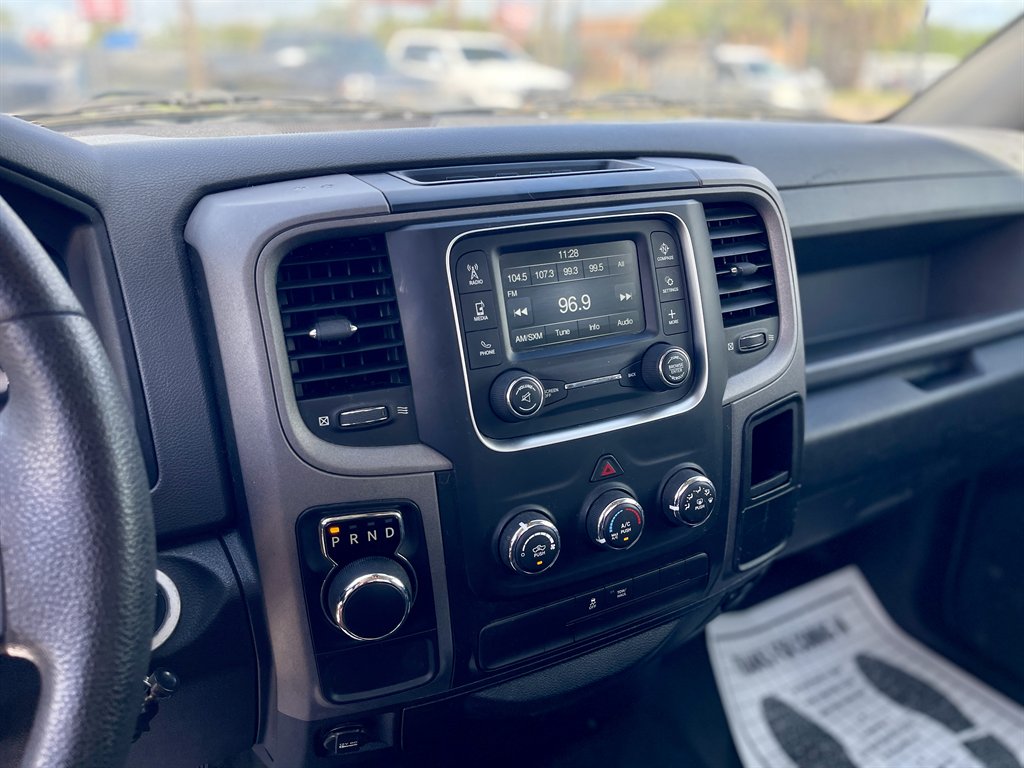 2017 RAM Ram 1500 Pickup Tradesman - Photo 11