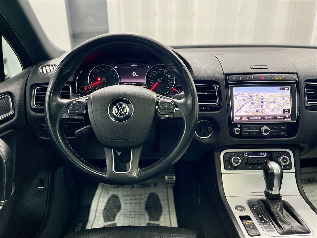 2017 Volkswagen Touareg Wolfsburg Edition - Photo 19