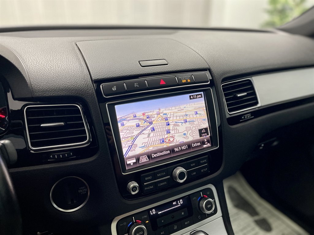 2017 Volkswagen Touareg Wolfsburg Edition - Photo 12