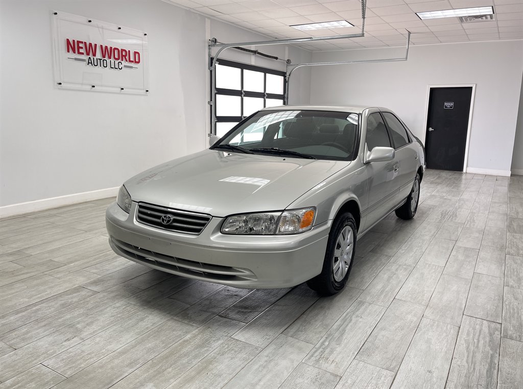 2000 Toyota Camry